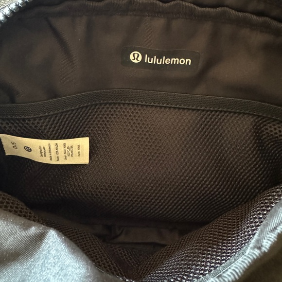 lululemon athletica Black Belt Bag - Picture 2 of 5